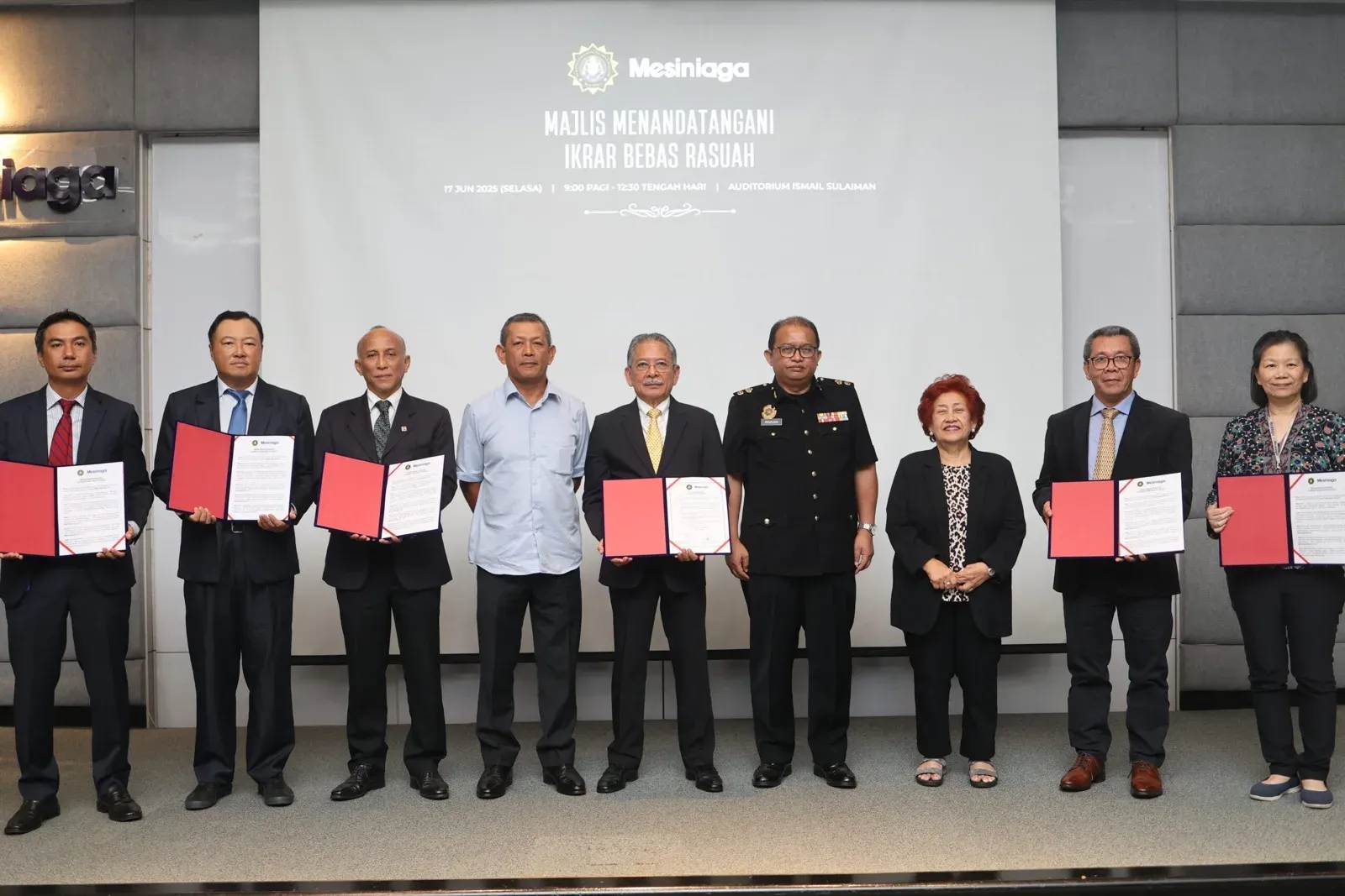 Mesiniaga Corruption-Free Pledge ceremony with the Malaysian Anti-Corruption Commission